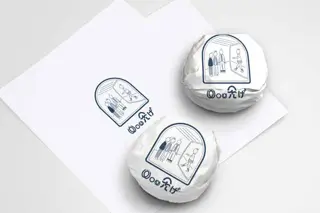 Oval Keepsakes with Black-and-White Illustration