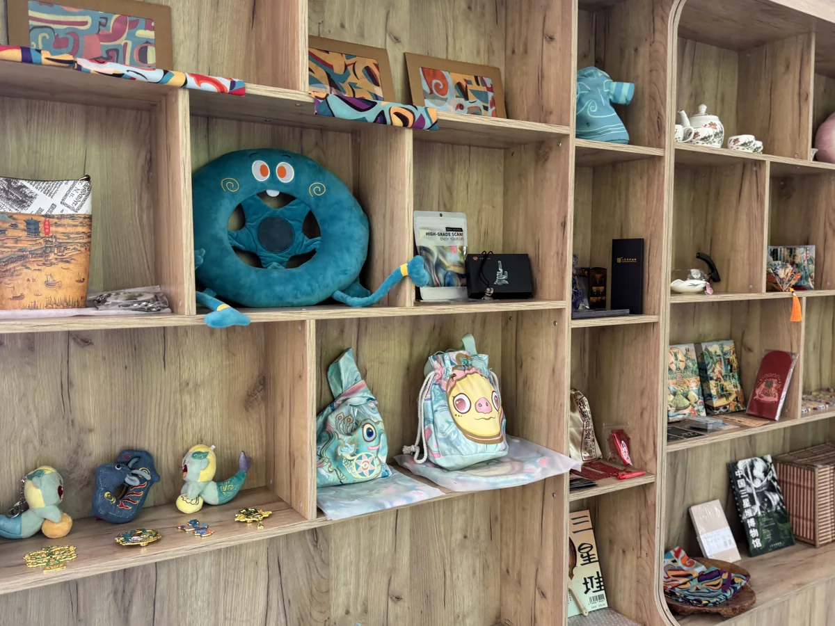 Cultural Gift Displays and Experiences